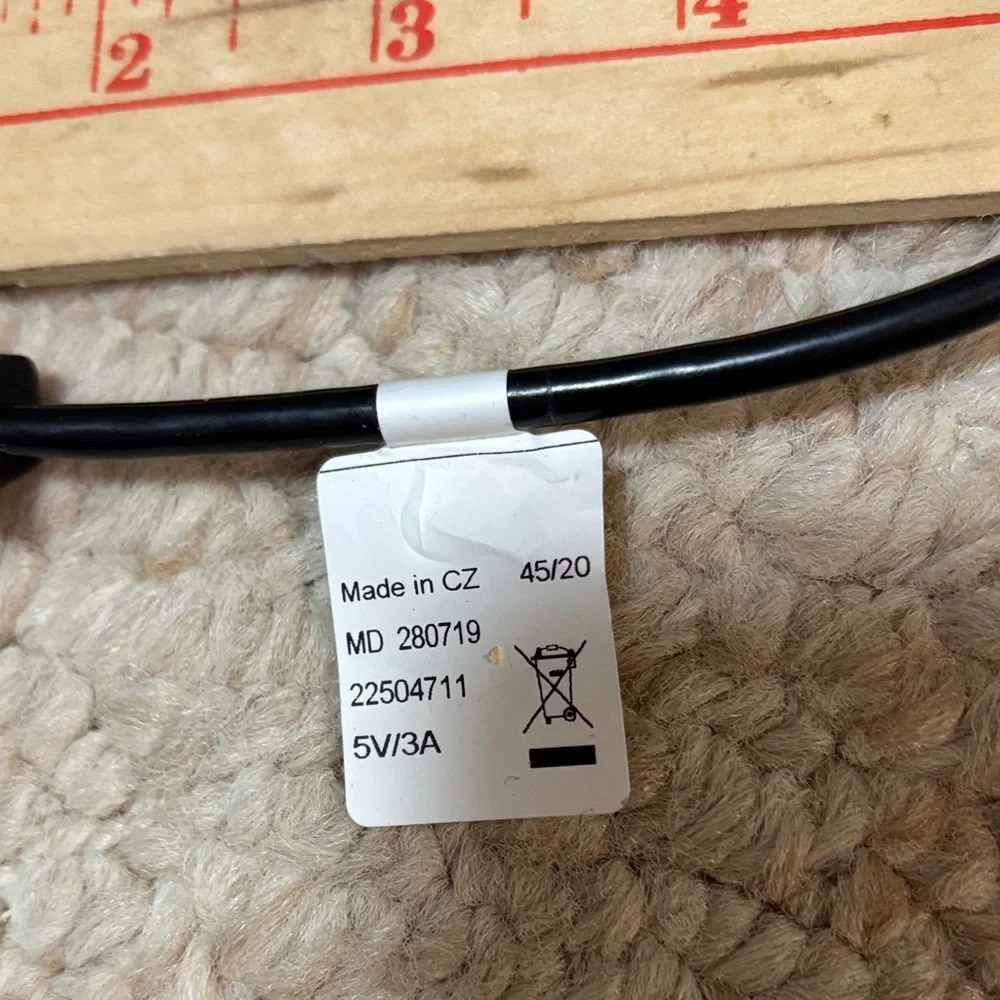 Mercedes-Benz Black USB Adapter Cable